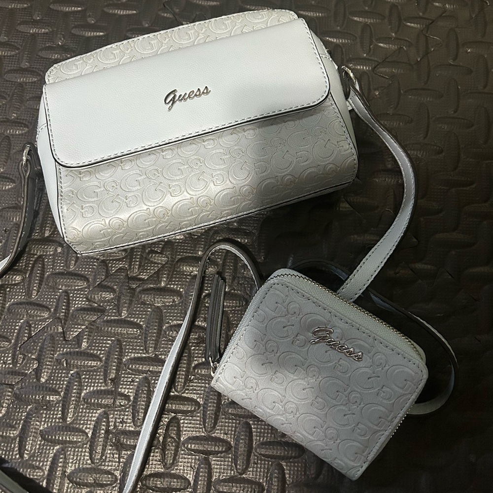 Guess purse and wallet